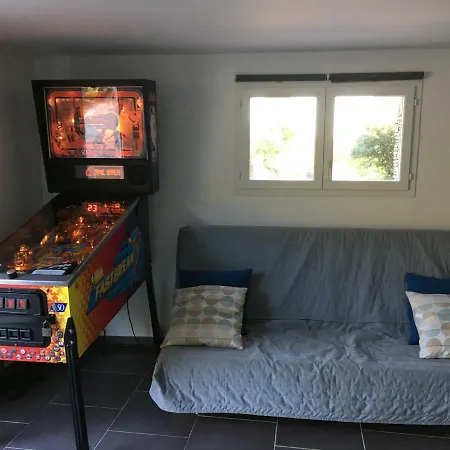 Logement 60 M² Villa *